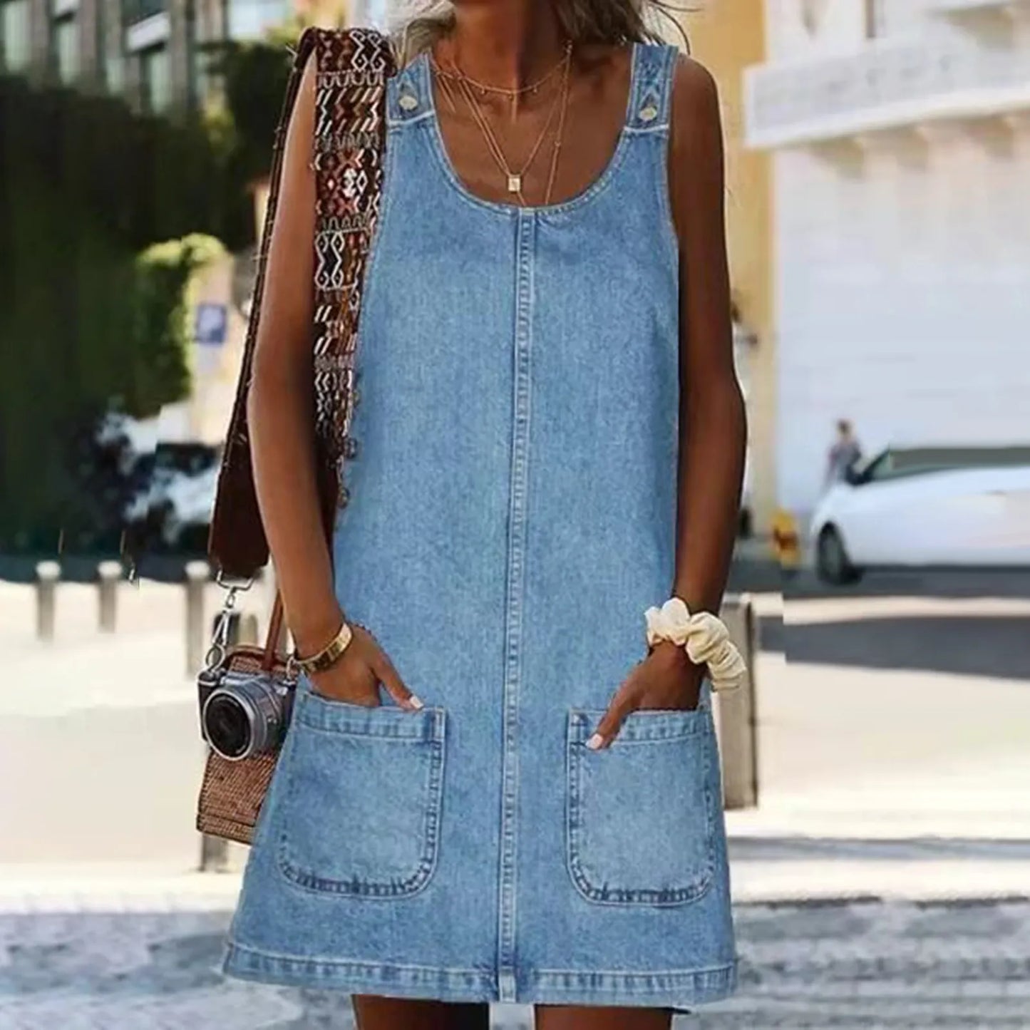 EP | MINI-ROBE SANS MANCHES.