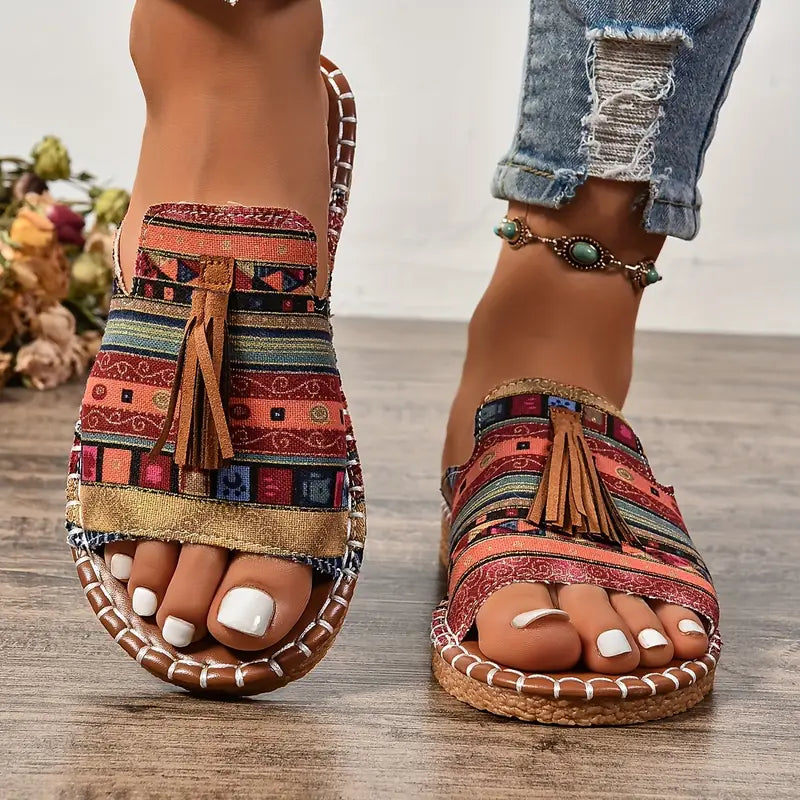EP | | Sandales plates de style ethnique avec pompon