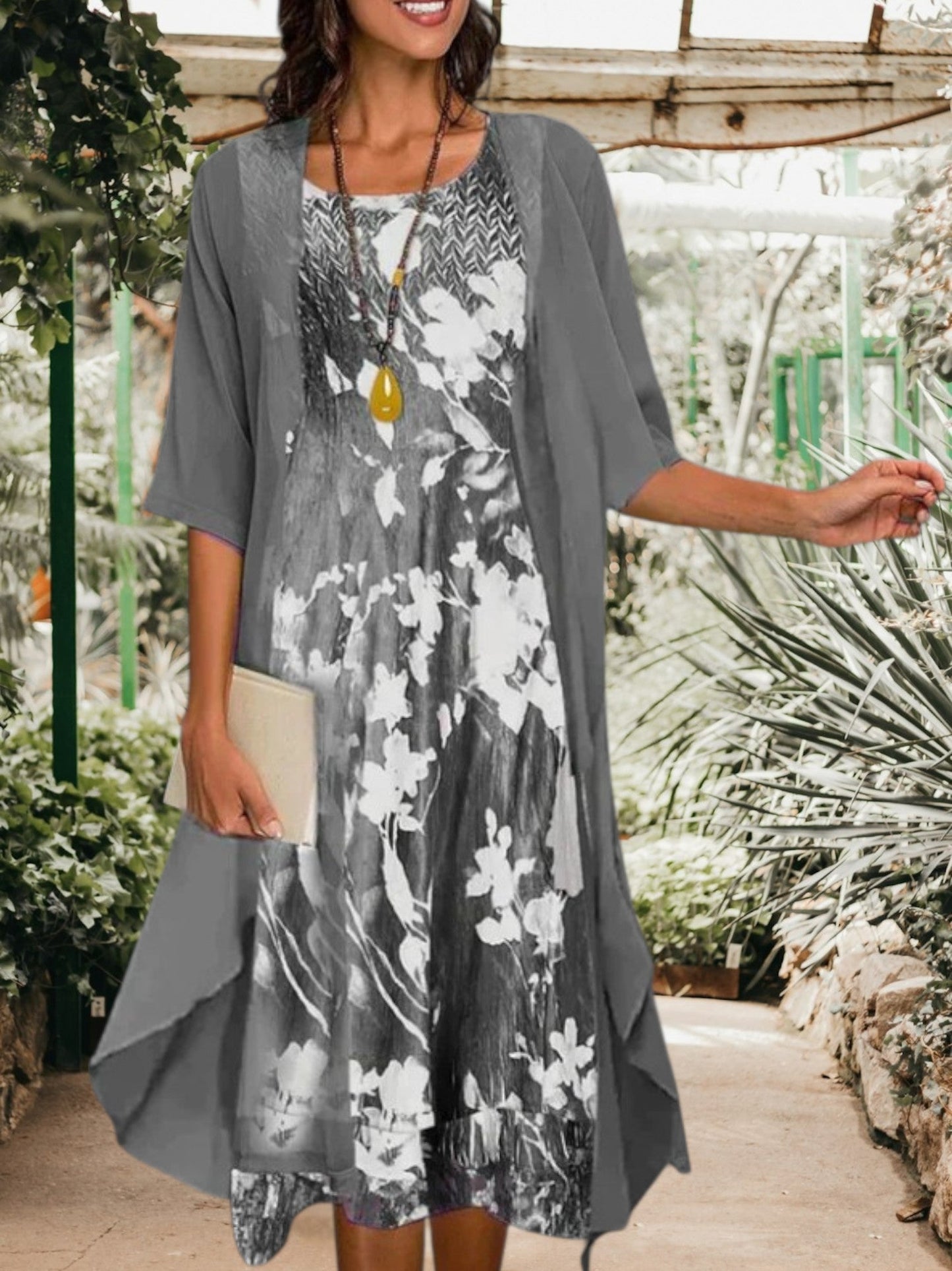EP | Mini robe fleurie à manches courtes avec un style blazer sur mesure