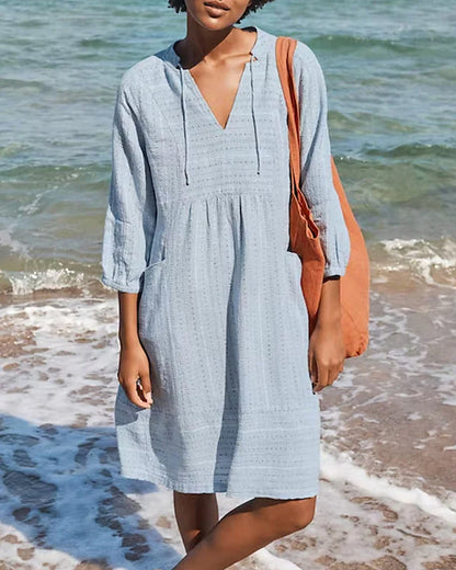 ND | mini-robe en ligne A avec décolleté en V, manches 3/4 et poches