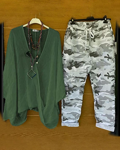 ND | Ensemble pantalon et blouse avec motif camouflage