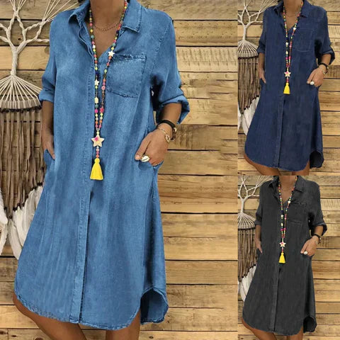 ND | Robe midi en jean avec manches retroussées et une poche sur la poitrine.