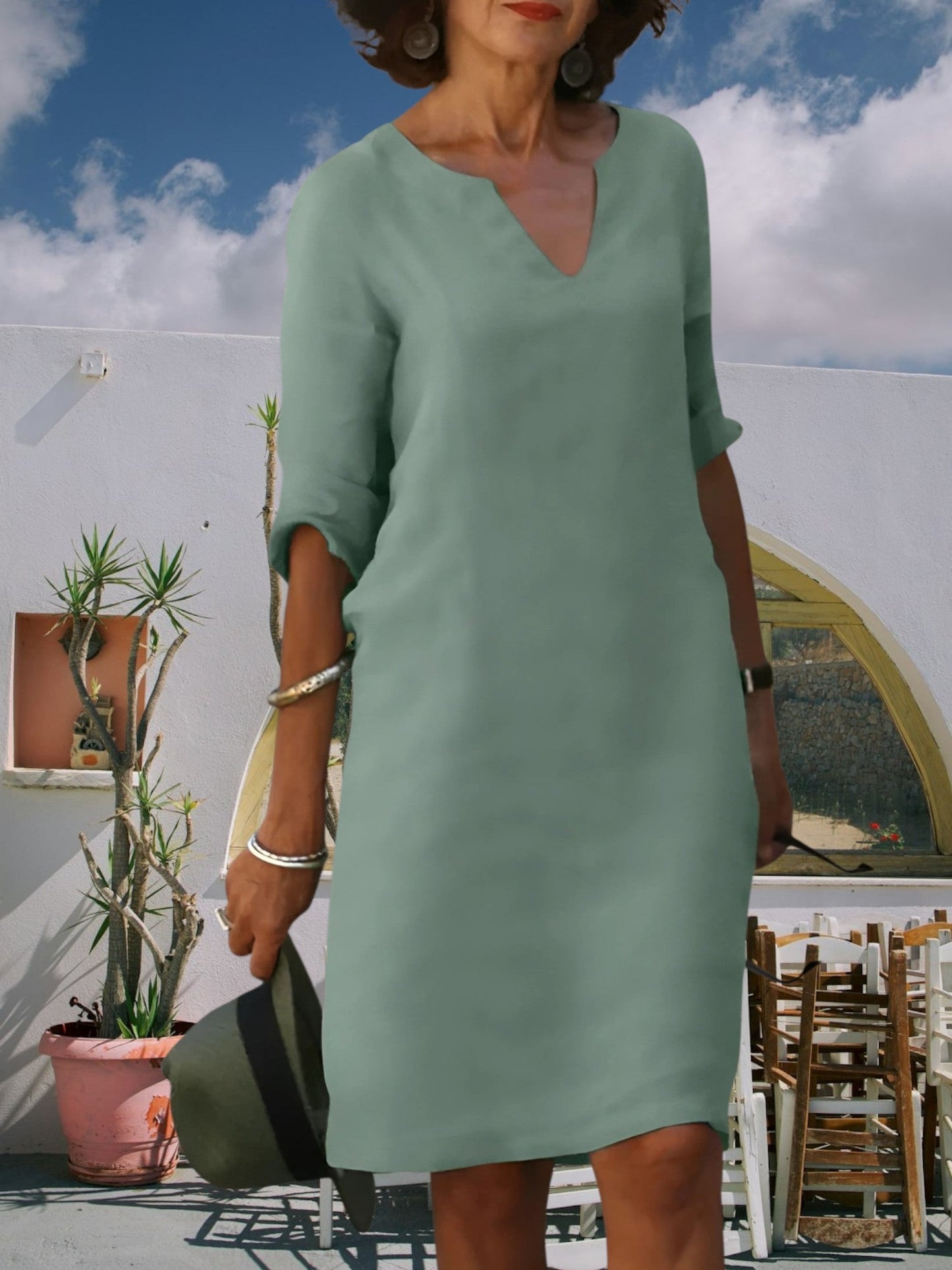 EP | mini-robe longueur genou des femmes avec décolleté en V et manches 3/4
