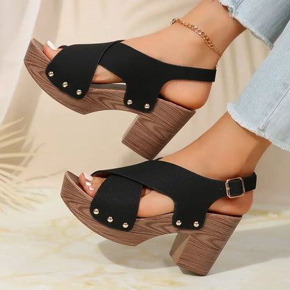EP | Sandales à talons rehaussés